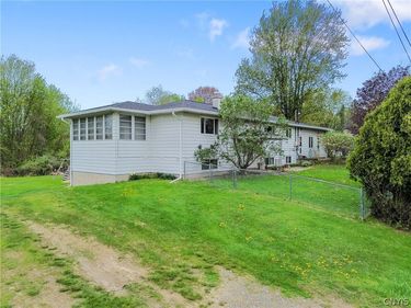 65 Clark Crest Drive, Phoenix, NY 13135