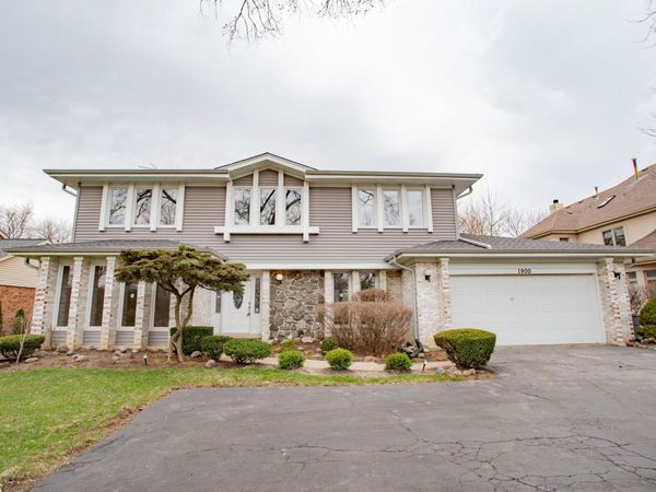 1900 LANDWEHR Road , Northbrook, IL 60062