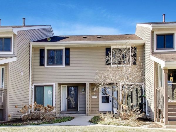 181 W Fabish Drive , Buffalo Grove, IL 60089