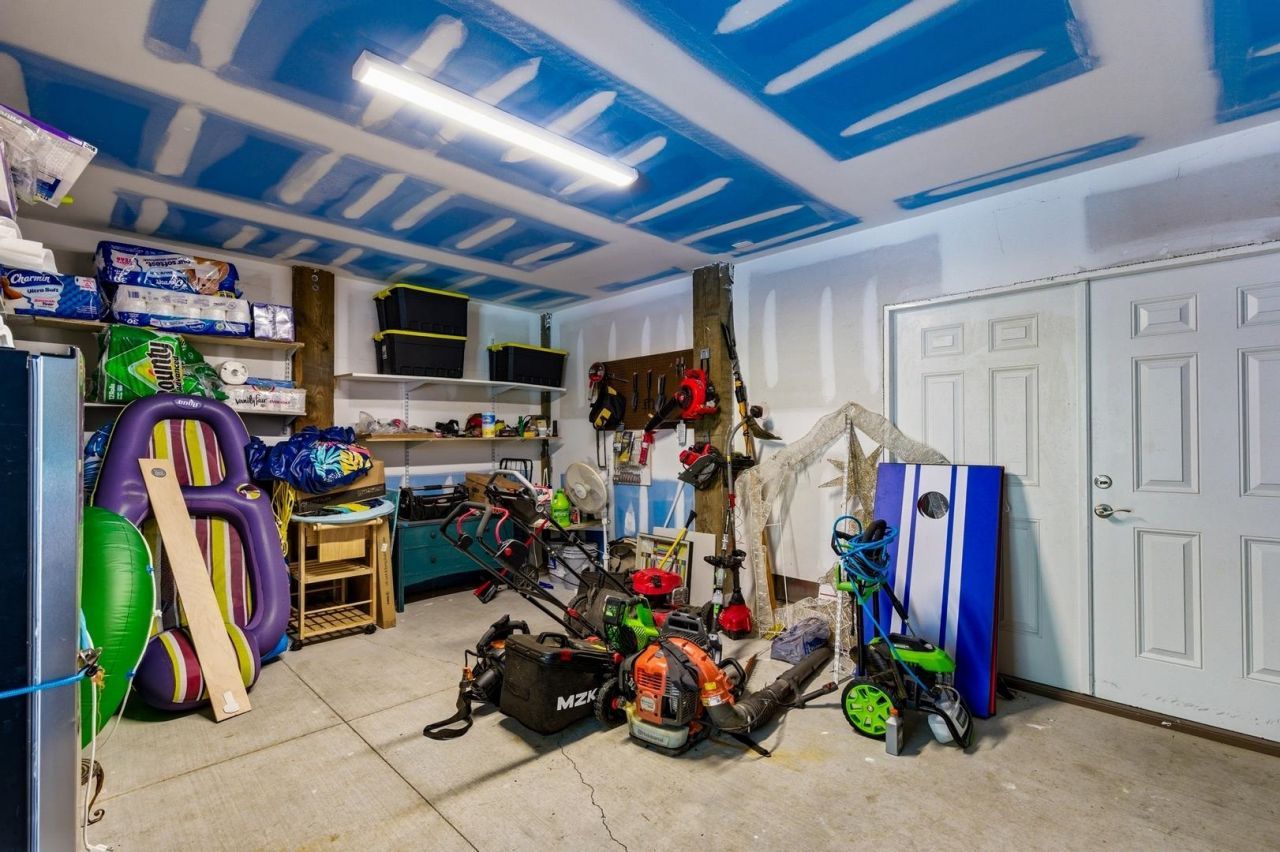 321 N Oak Dr. Photo 47