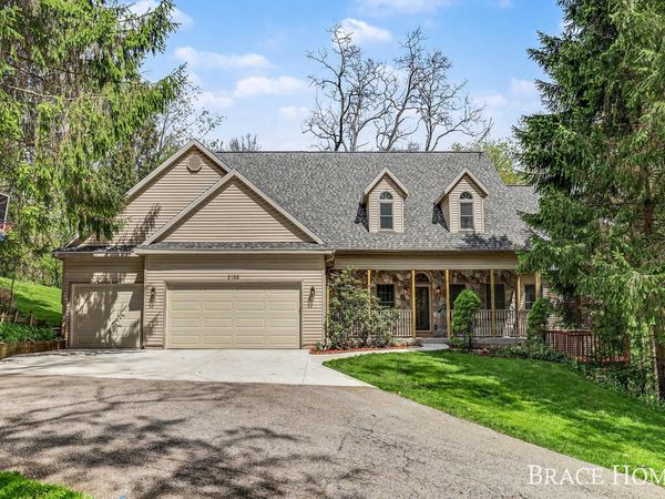 2155 Timber Valley Drive NE, Grand Rapids, MI 49525
