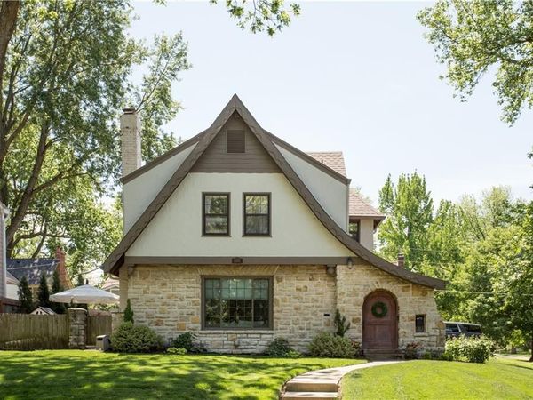 3 E 68th Terrace, Kansas City, MO 64113