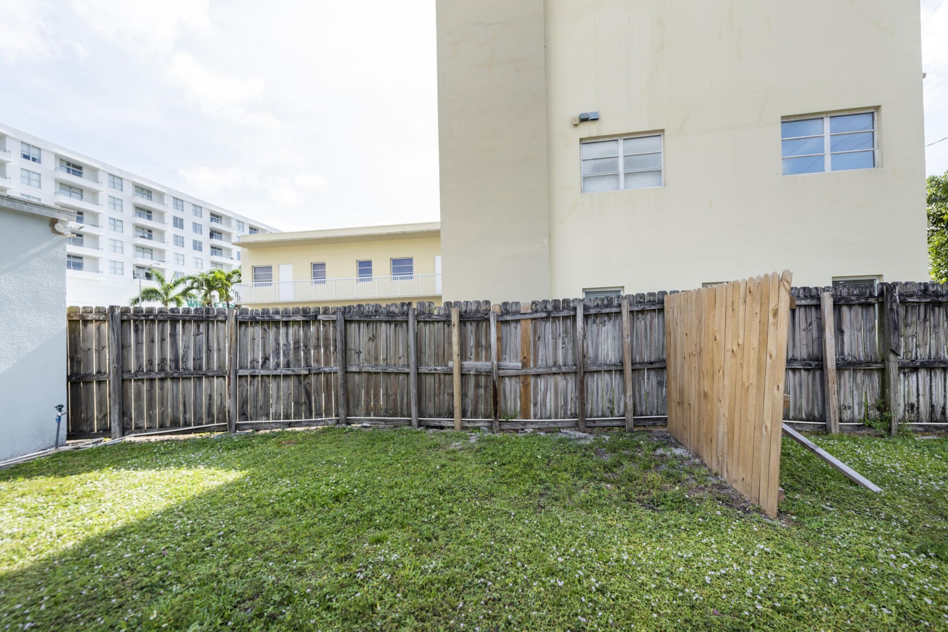 412 SE 17th Street, Unit Front, Fort Lauderdale, FL 33316 Photo