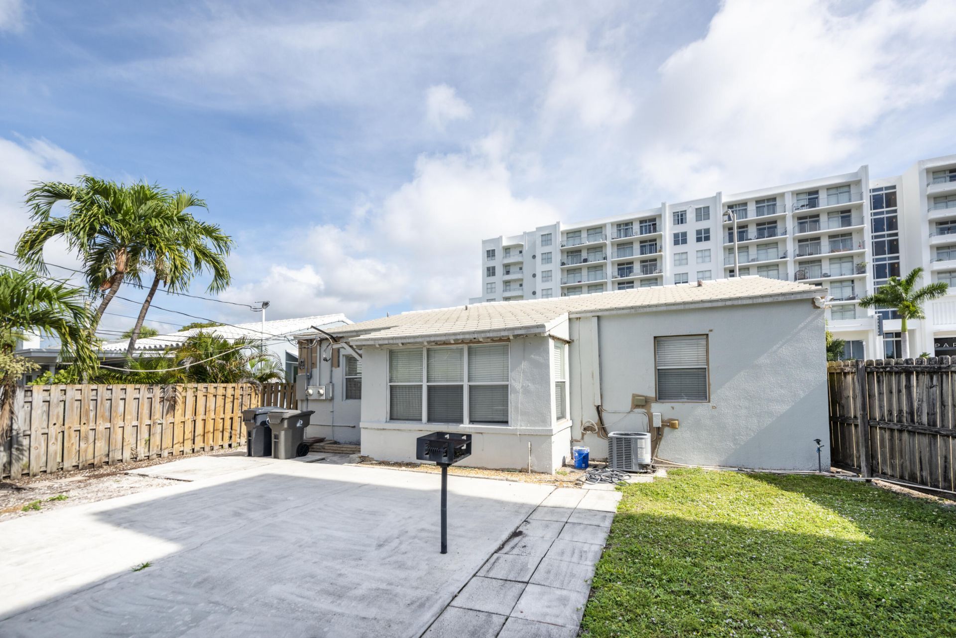 412 SE 17th Street, Unit Front, Fort Lauderdale, FL 33316 Photo