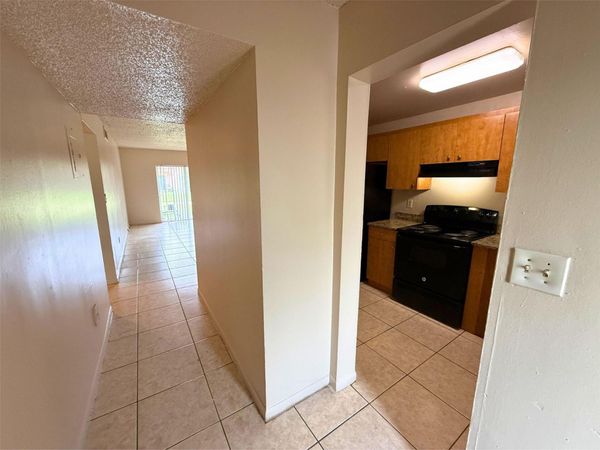2221 NW 58th Terrace, Unit 14, Lauderhill, FL 33313