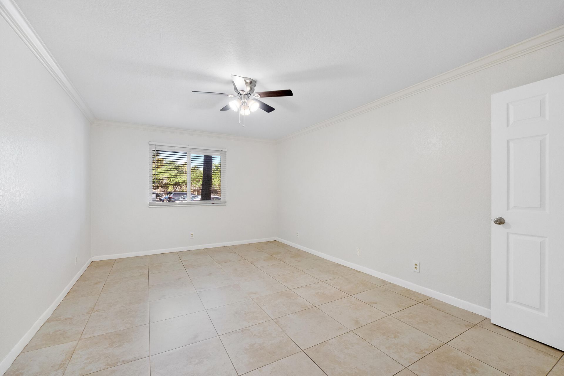 9777 Westview Drive, Unit 1112, Coral Springs, FL 33076 Photo