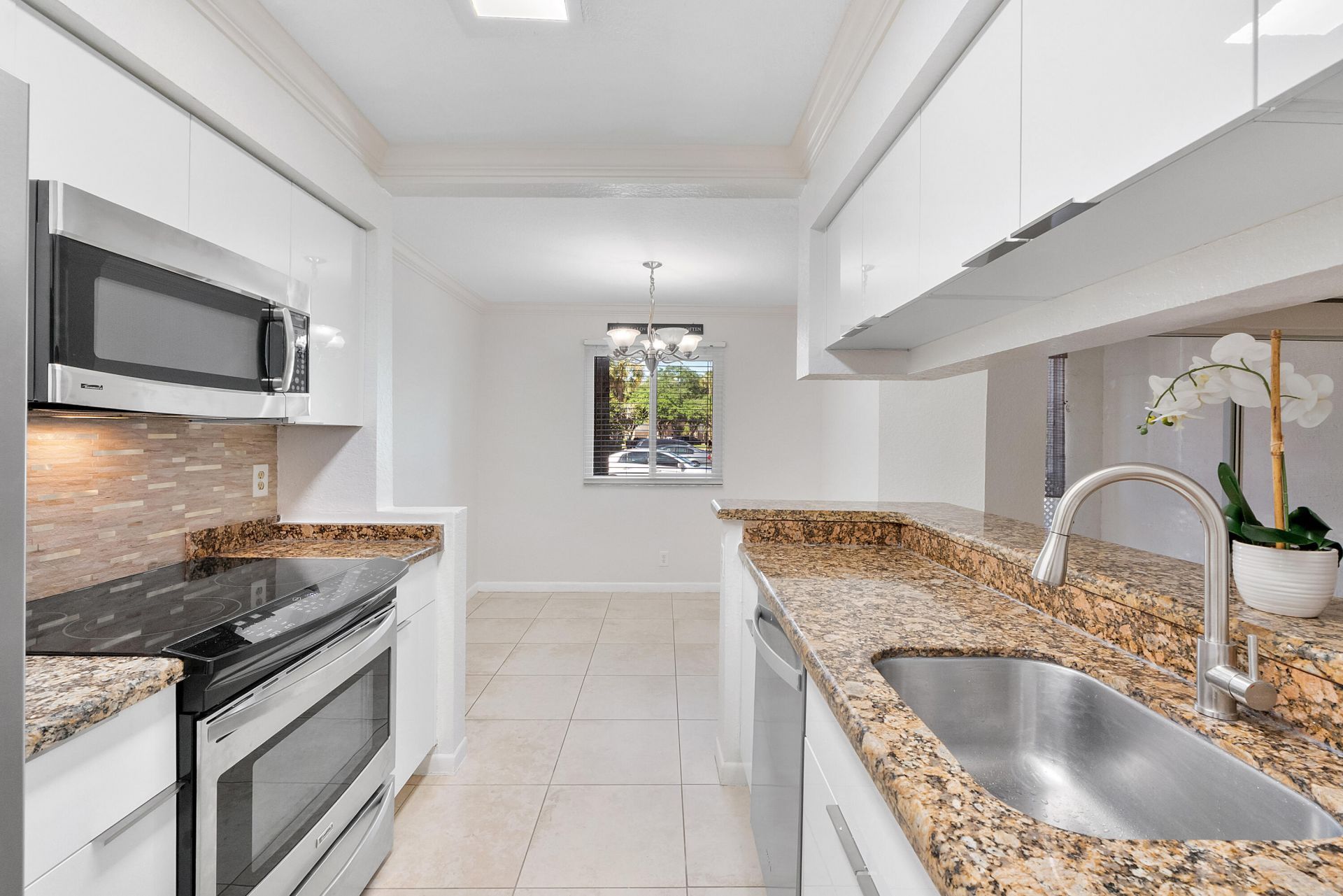 9777 Westview Drive, Unit 1112, Coral Springs, FL 33076 Photo