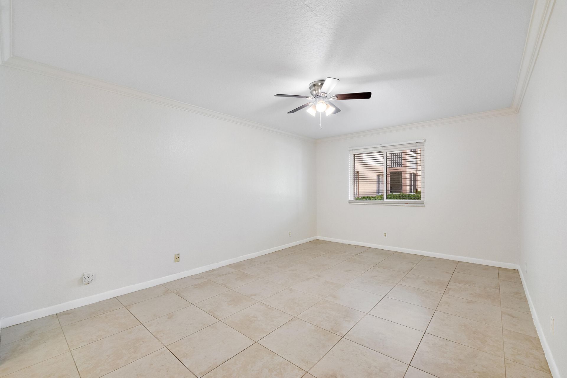 9777 Westview Drive, Unit 1112, Coral Springs, FL 33076 Photo