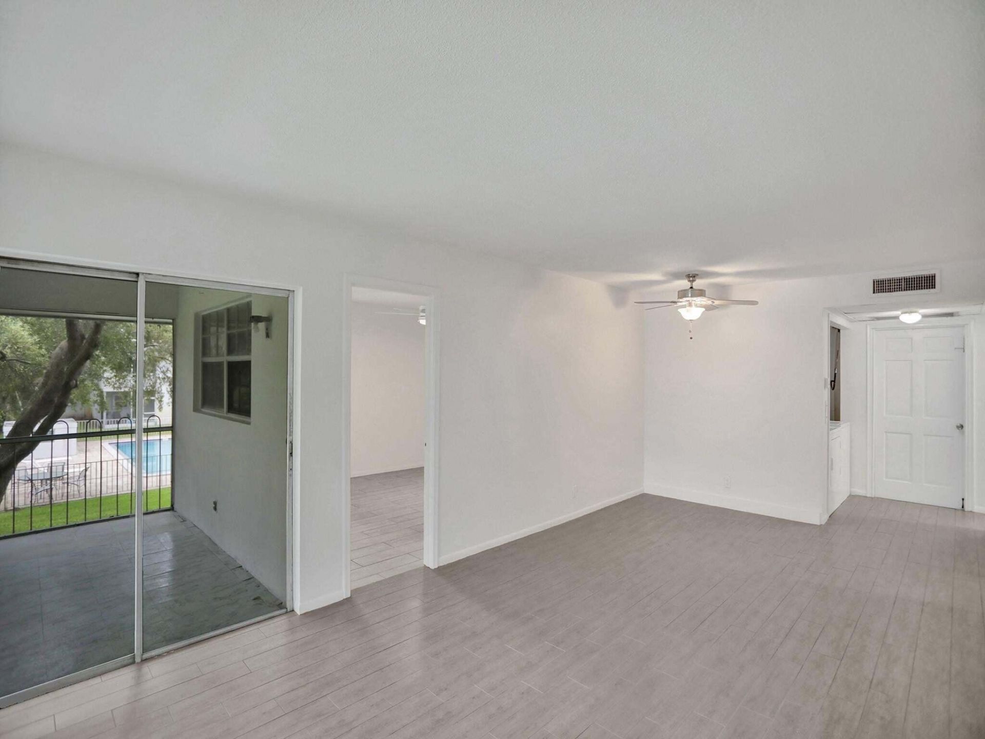 10193 N Military Trail, Unit 206, Palm Beach Gardens, FL 33410 Photo
