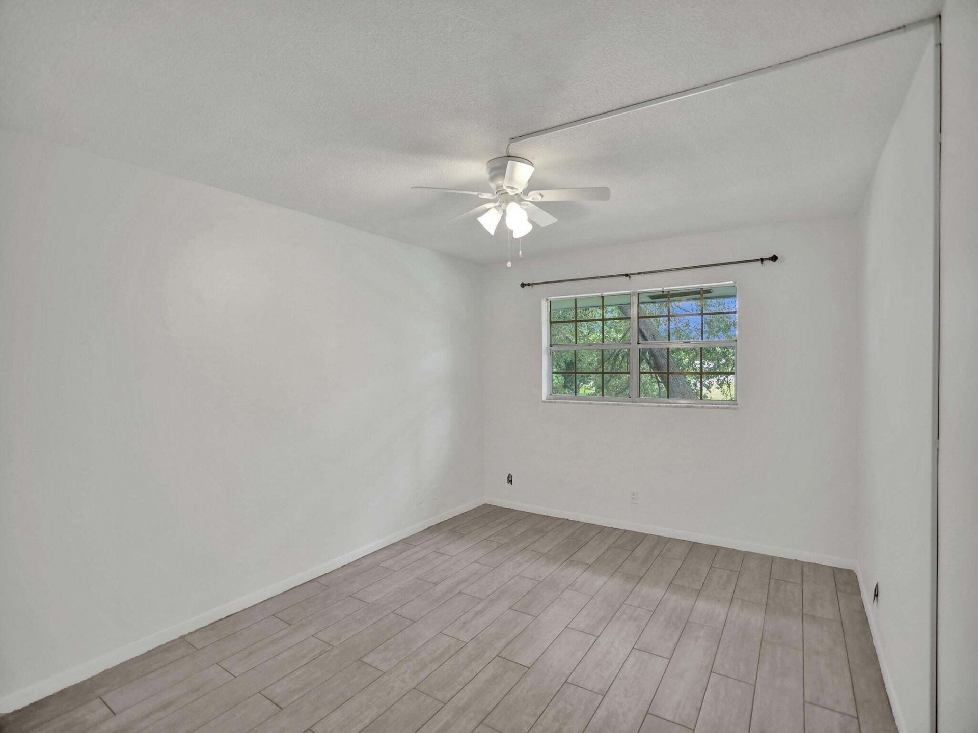 10193 N Military Trail, Unit 206, Palm Beach Gardens, FL 33410 Photo