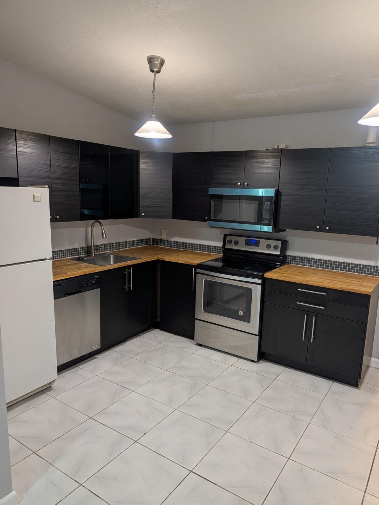 2990 NW 7th Court, Fort Lauderdale, FL 33311 Photo