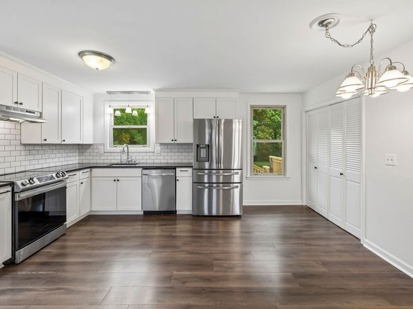 4611 Mandy Ln, Murfreesboro, TN 37129