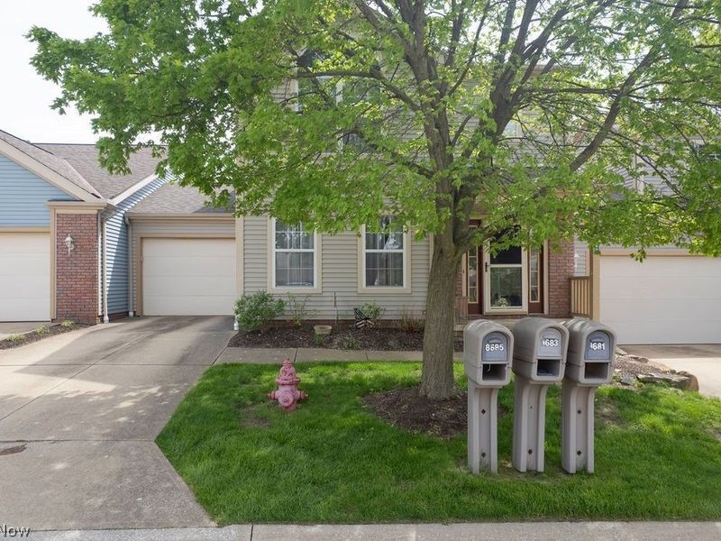 8683 Kingfisher Lane, Macedonia, OH 44056 Photo 3