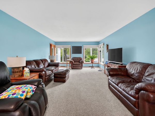 7208 Bellaire Avenue, Windsor Heights, IA 50324