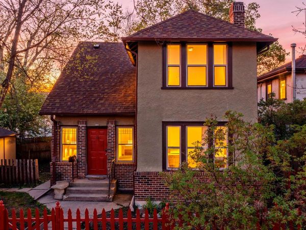 194 Logan Avenue N, Minneapolis, MN 55405