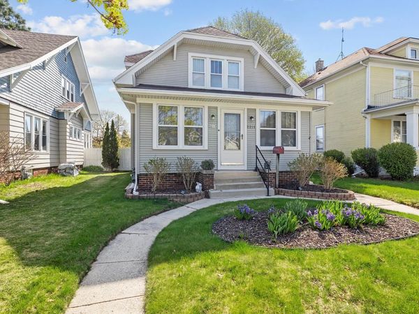 2211 8th STREET, Sheboygan, WI 53083