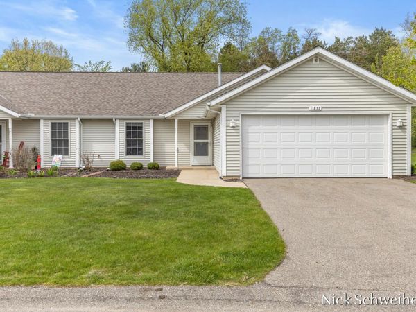 11877 Willow Wood N, Holland, MI 49424