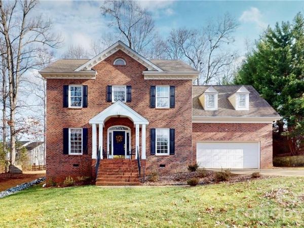 7819 Red Oaks Trail , Waxhaw, NC 28173