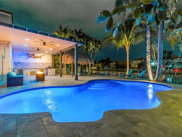 1080 NW 192nd Ave , Pembroke Pines, FL 33029