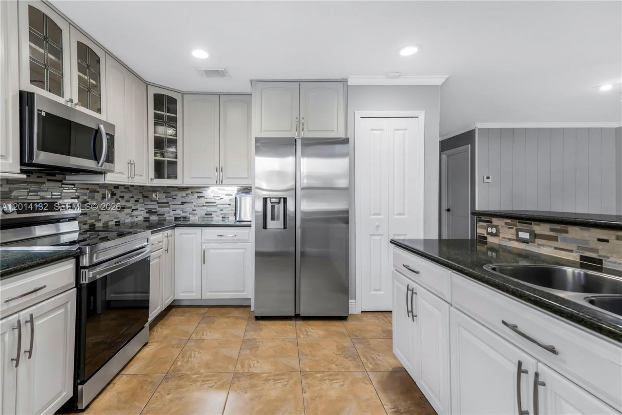 1080 NW 192nd Ave , Pembroke Pines, FL 33029 Photo
