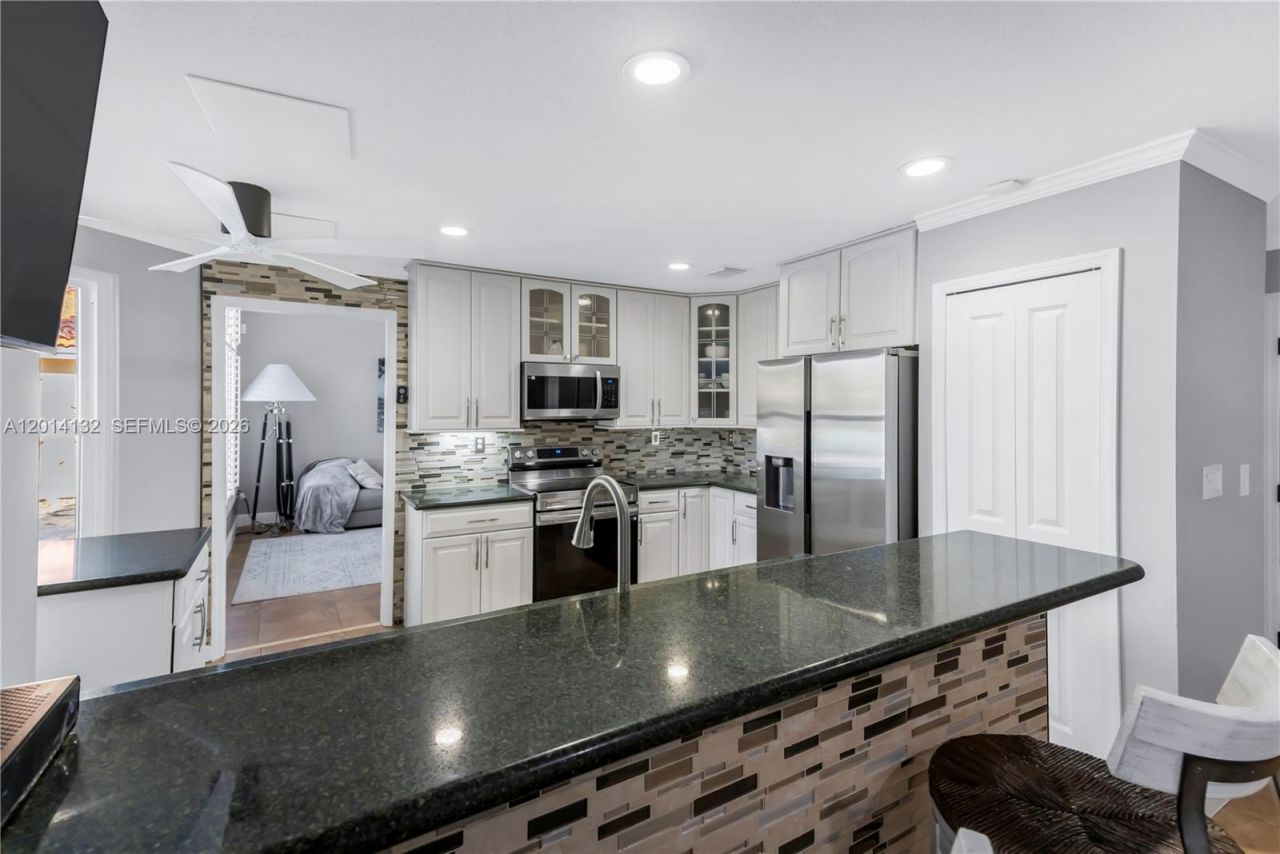 1080 NW 192nd Ave , Pembroke Pines, FL 33029 Photo