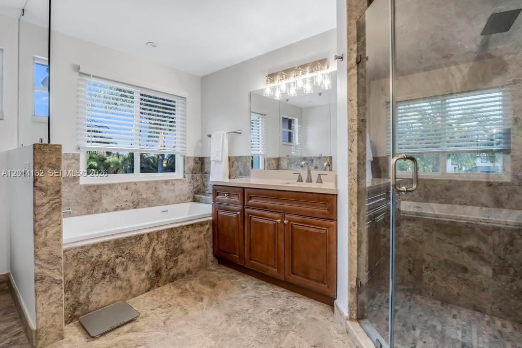 1080 NW 192nd Ave , Pembroke Pines, FL 33029 Photo