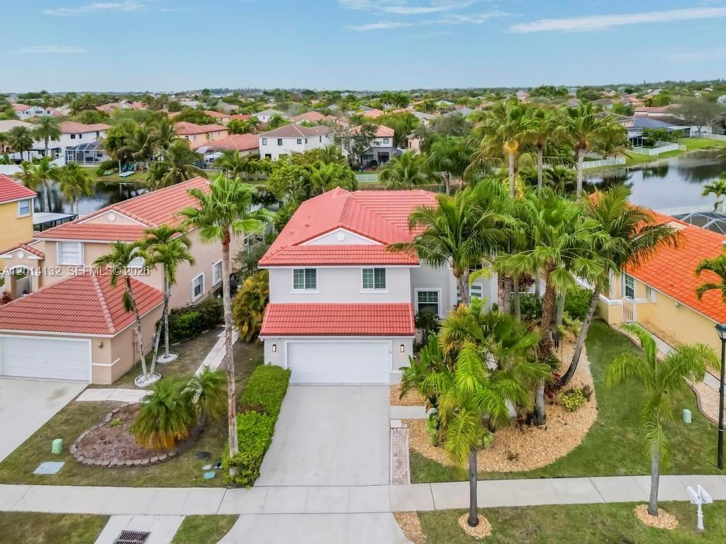 1080 NW 192nd Ave , Pembroke Pines, FL 33029 Photo
