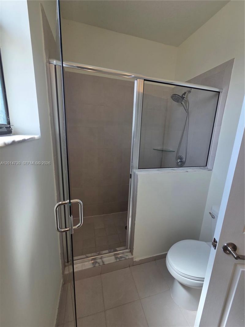 10840 W 33rd Ln, Hialeah, FL 33018 Photo