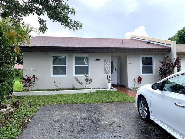 4904 SW 139th Ct , Miami, FL 33175