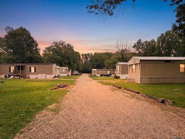 35081 N Corbin Rd, Walker, LA 70785