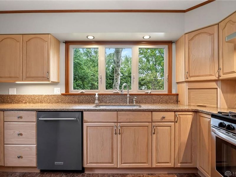 149 Balmoral Drive, Dayton, OH 45429 Photo 10