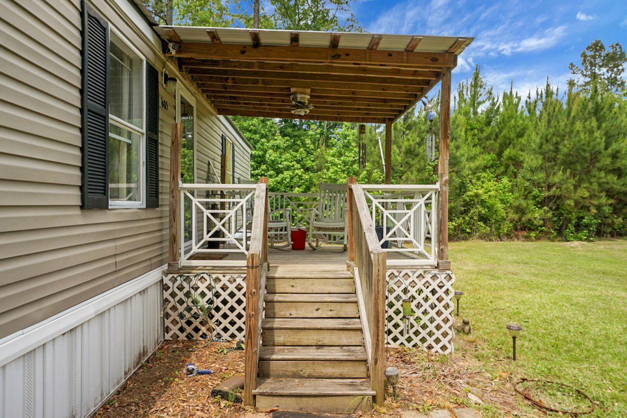 605 Country Club Road Photo 10