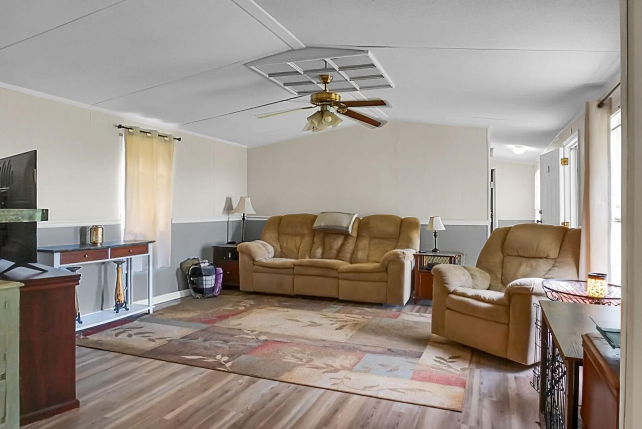 605 Country Club Road Photo 15