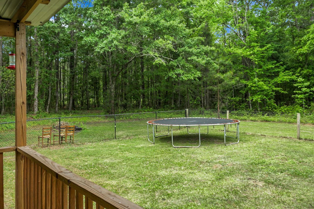 605 Country Club Road Photo 43