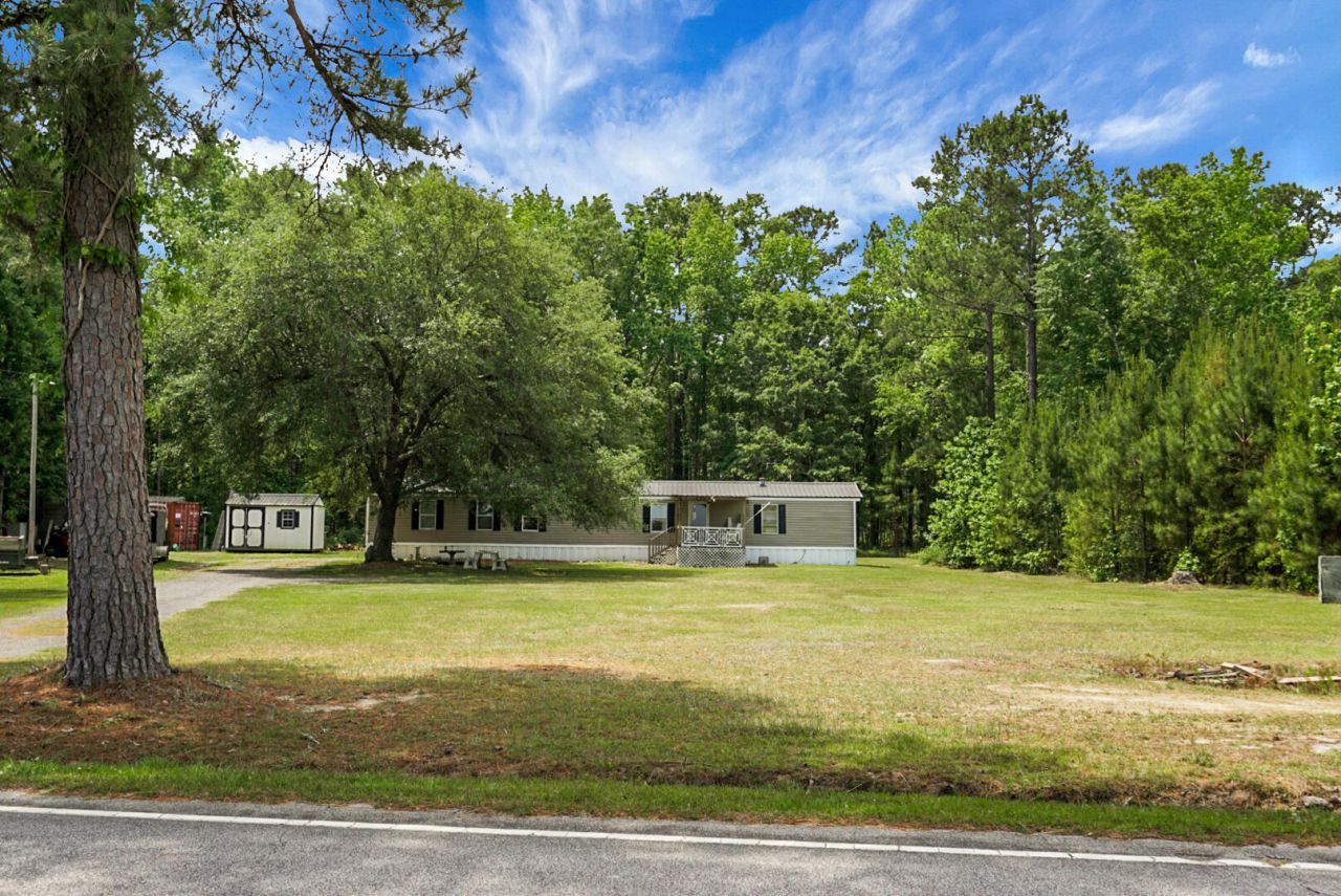 605 Country Club Road Photo 5