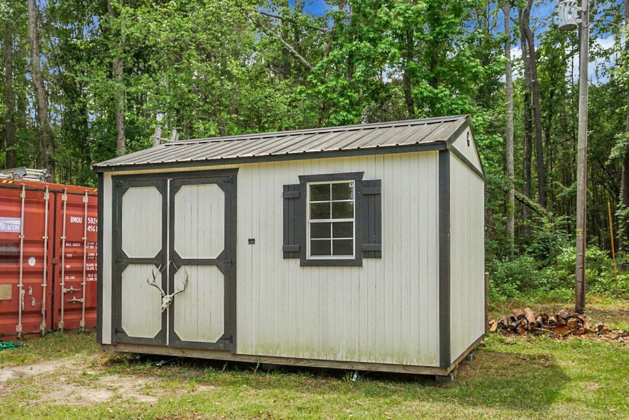 605 Country Club Road Photo 9