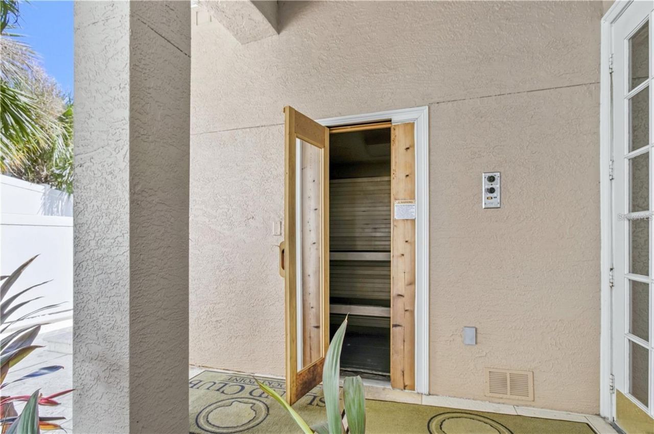 4301 Bay Club Circle, Unit 4301, Tampa, FL 33607 Photo