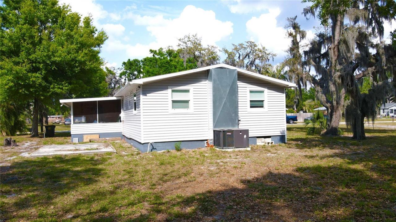 111 NE Palencia Road, Auburndale, FL 33823 Photo