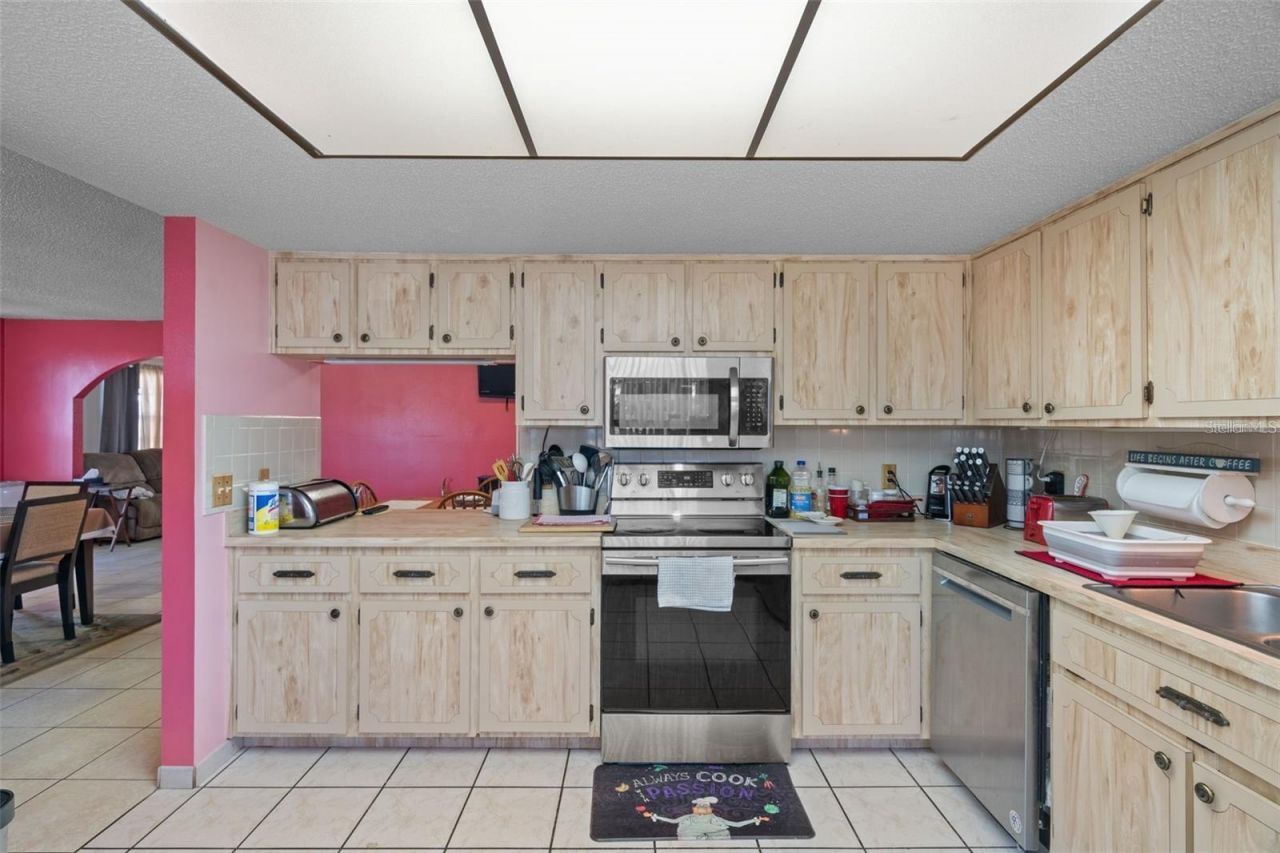 8914 Schrader Boulevard, Port Richey, FL 34668 Photo