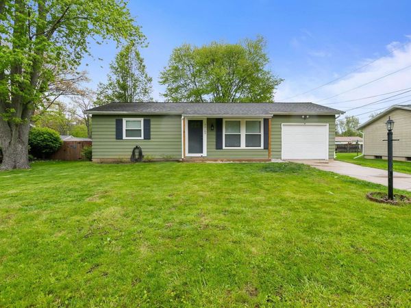 52180 Scott Street, South Bend, IN 46637