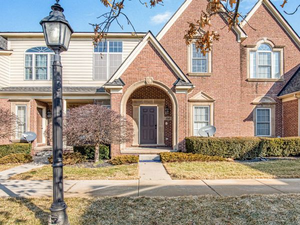 45605 Graystone Lane, Canton, MI 48187