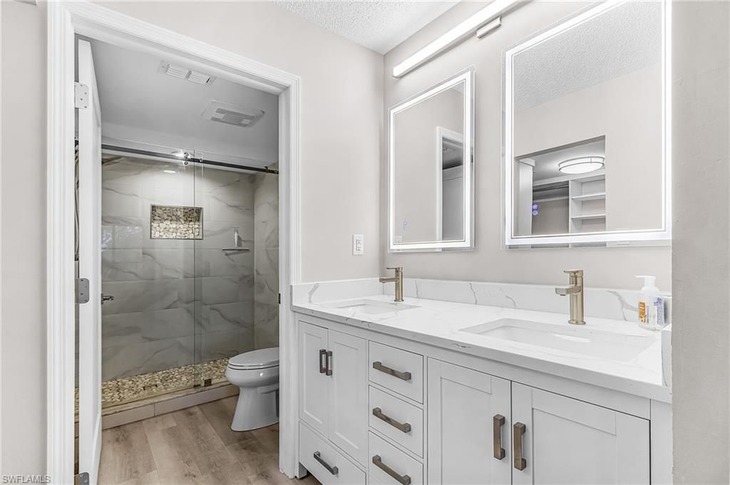 9901 Sunset Cove Ln, Unit 237, Fort Myers, FL 33919 Photo