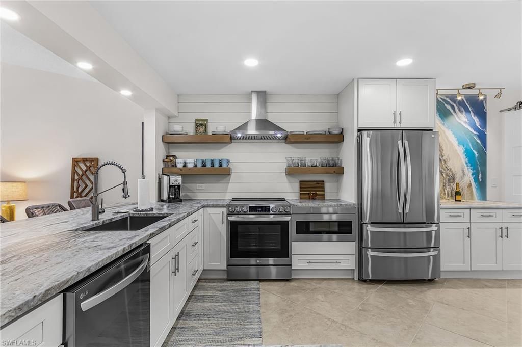 9901 Sunset Cove Ln, Unit 237, Fort Myers, FL 33919 Photo