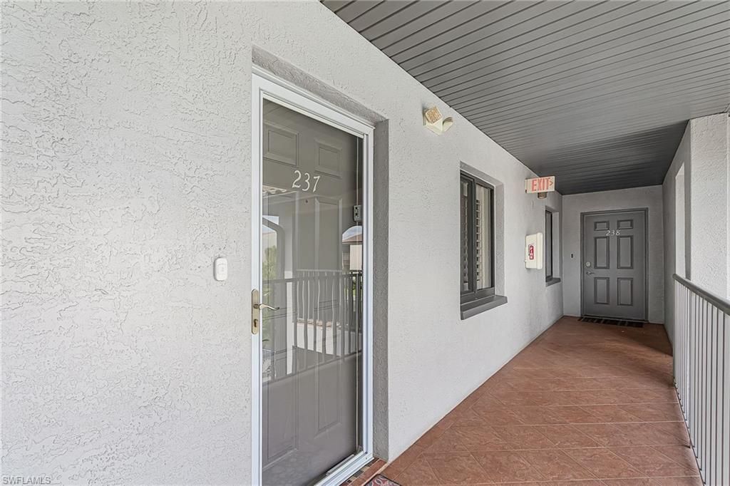 9901 Sunset Cove Ln, Unit 237, Fort Myers, FL 33919 Photo