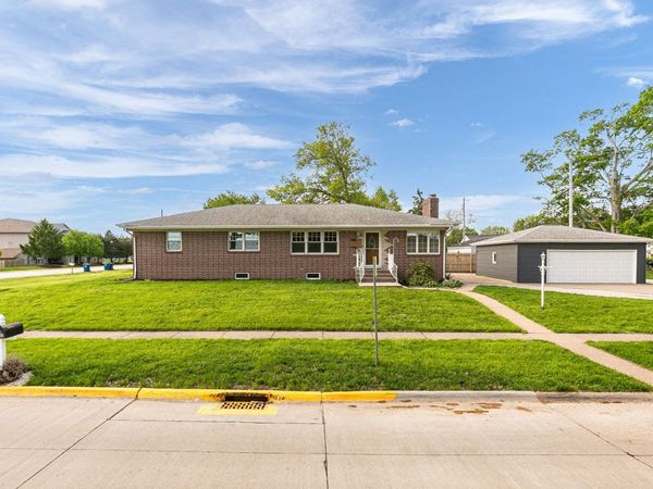 105 W Price Street, Eldridge, IA 52748