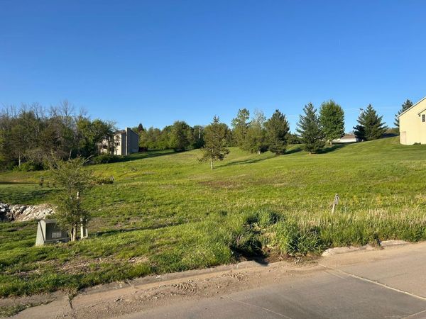 9340 114th Street, Blue Grass, IA 52726