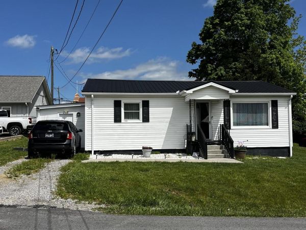 71 Taylor Ave, Crossville, TN 38555