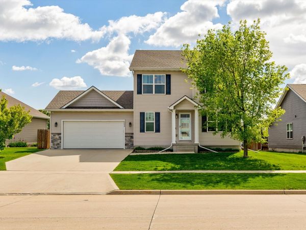 5009 NE Briarwood Drive, Ankeny, IA 50021