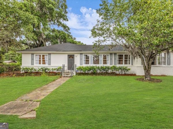 2223 E Derenne Avenue, Savannah, GA 31406