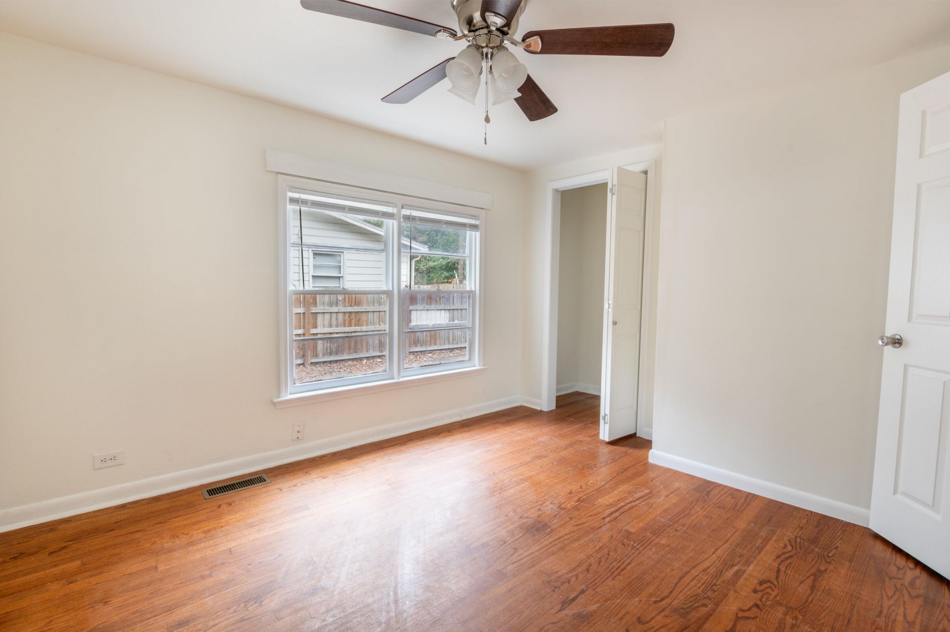 1620 Mole Lane Photo 10